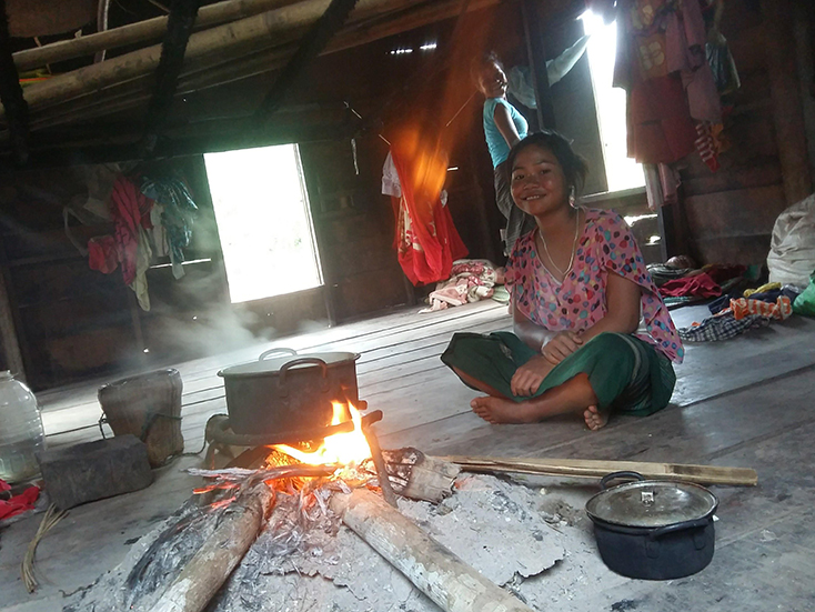 Bếp lửa-không gian mở của người Ma Coong