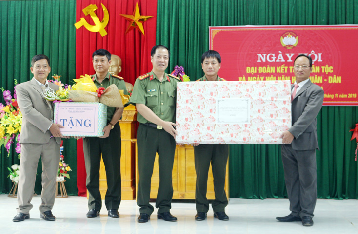Giám đốc Công an tỉnh dự "Ngày hội Đại đoàn kết toàn dân tộc" gắn với "Ngày hội văn hóa quân-dân" năm 2019