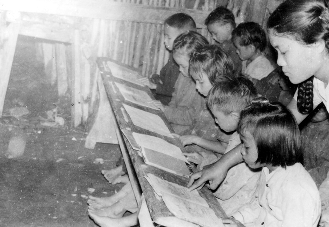 Lớp học dưới hầm