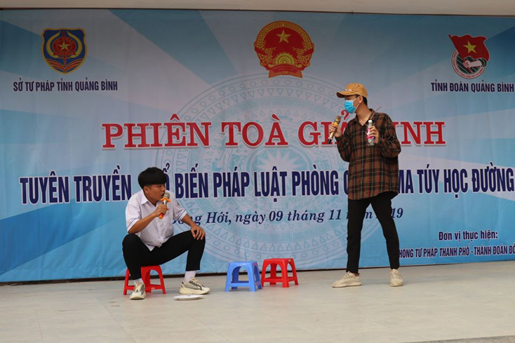 Tuyên truyền, phổ biến pháp luật phòng chống ma tuý học đường qua phiên tòa giả định