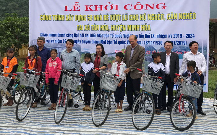 Khởi công xây dựng 58 nhà bè vượt lũ cho hộ nghèo, cận nghèo xã Tân Hóa