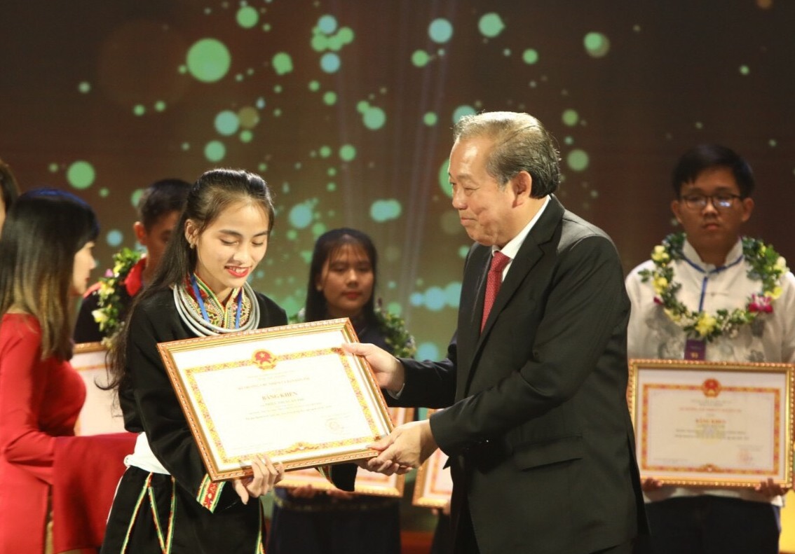 Tuyên dương học sinh, sinh viên, thanh niên dân tộc thiểu số tiêu biểu