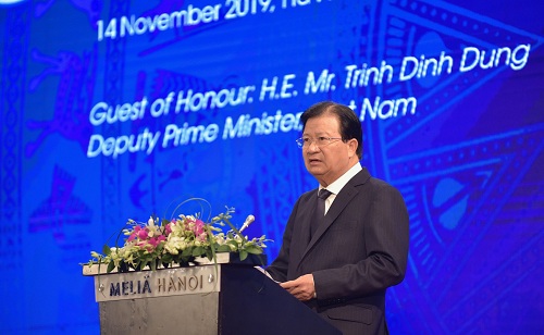 Bảo đảm tự do lưu chuyển hàng hóa, dịch vụ trên không, trên bộ, trên biển
