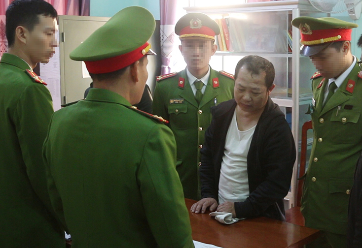 Bắt tạm giam chủ nhà nghỉ về hành vi chứa mại dâm