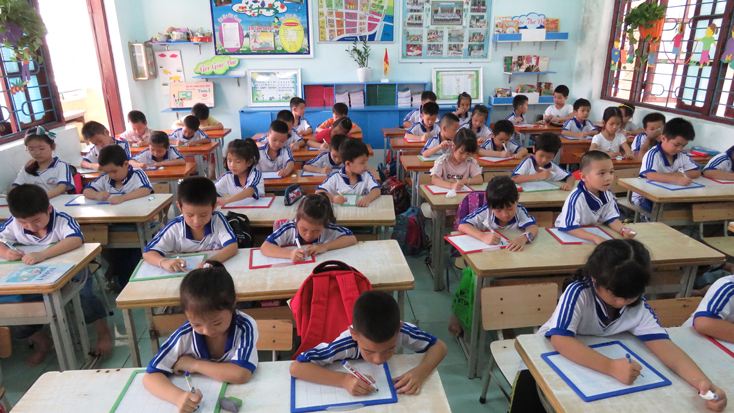 10 tập thể, cá nhân ngành GD-ĐT được Thủ tướng Chính phủ tặng cờ và bằng khen