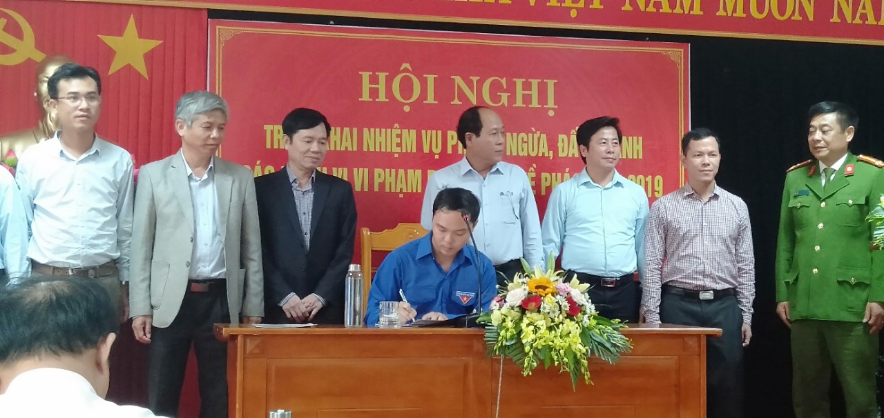 TP. Đồng Hới: Ký cam kết phòng ngừa, đấu tranh với các hành vi vi phạm pháp luật về pháo