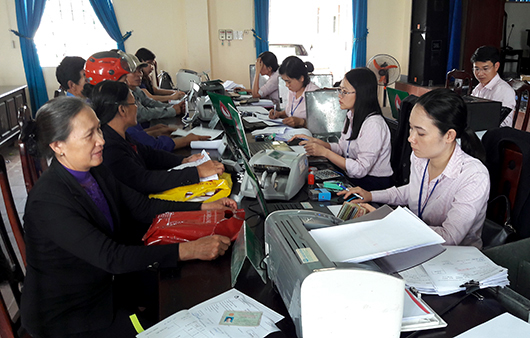 Nhiều hộ nghèo làm ăn khấm khá nhờ vốn tín dụng ưu đãi