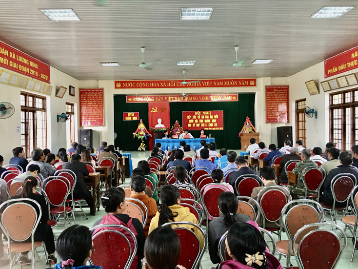 Đại biểu Quốc hội tiếp xúc cử tri huyện Quảng Ninh