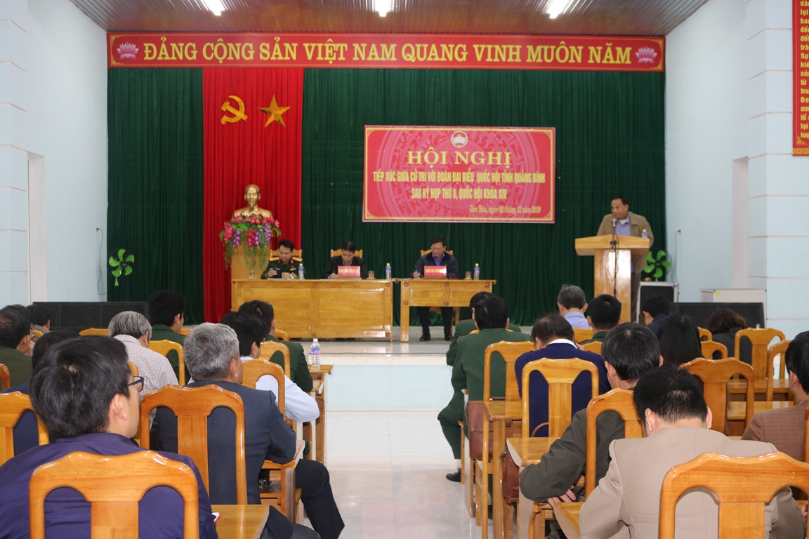Đại biểu Quốc hội tiếp xúc cử tri tại huyện Minh Hóa và Tuyên Hóa