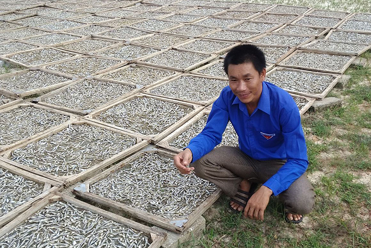 Người thanh niên làm giàu từ vùng biển bãi ngang