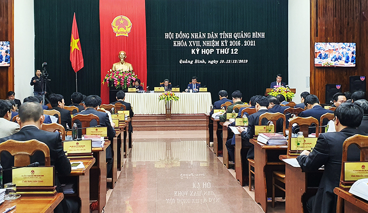 Khai mạc kỳ họp thứ 12, HĐND tỉnh khóa XVII