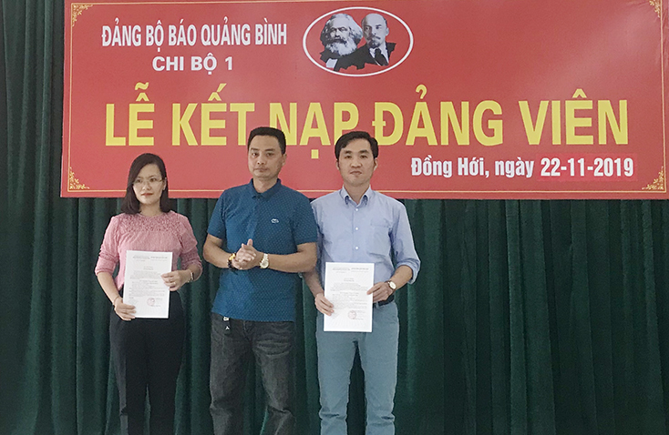 Đảng bộ Khối các cơ quan tỉnh:  Chú trọng nâng cao chất lượng kết nạp đảng viên