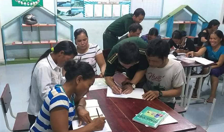 "Khi ông mặt trời đi ngủ" ở bản Chân Trôộng