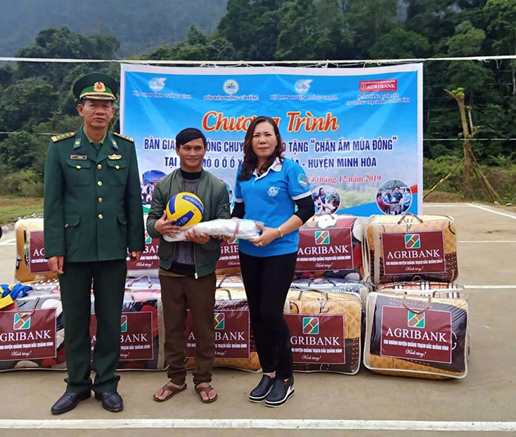 Đồng hành cùng phụ nữ biên cương