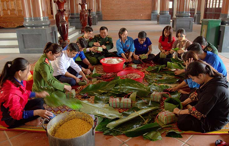 Nhà báo làm thiện nguyện