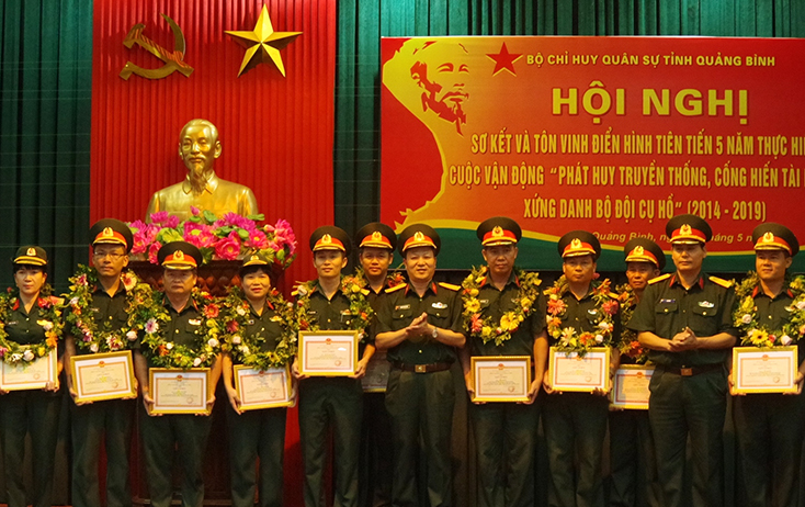 Khiêm tốn học hỏi, cầu tiến bộ