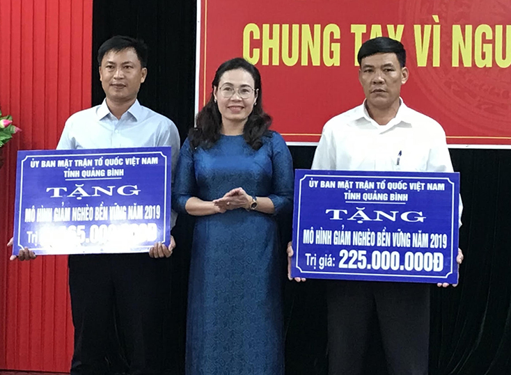 Chung tay chăm lo Tết cho người nghèo