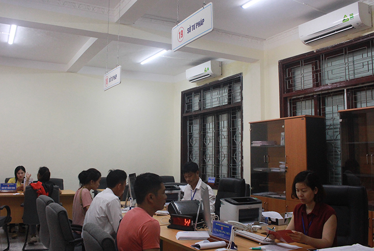 Nhìn lại 4 năm thực hiện Dự án Dân chấm điểm