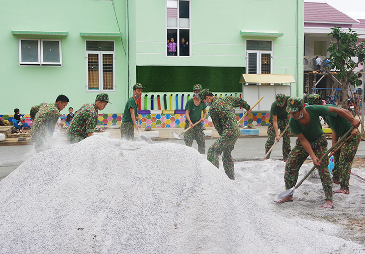 Trung đoàn Bộ binh 996: Hành quân dã ngoại vận động quần chúng