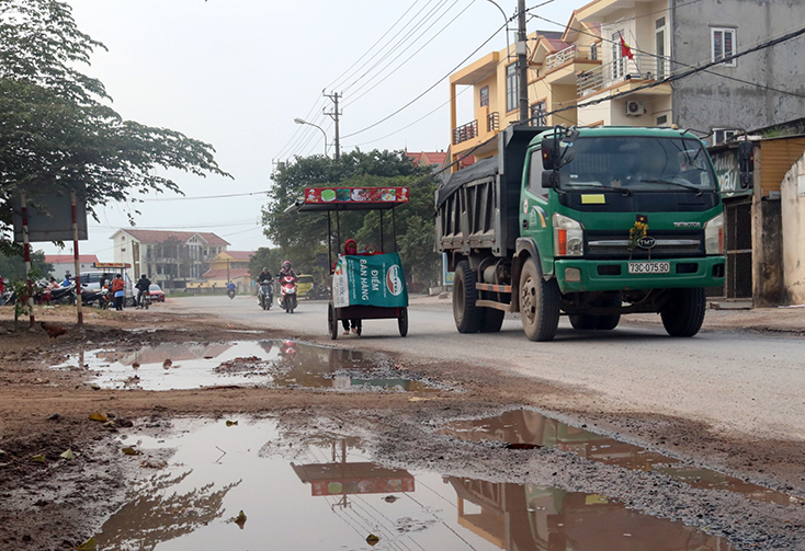Những con đường "hành dân" giữa lòng thành phố!