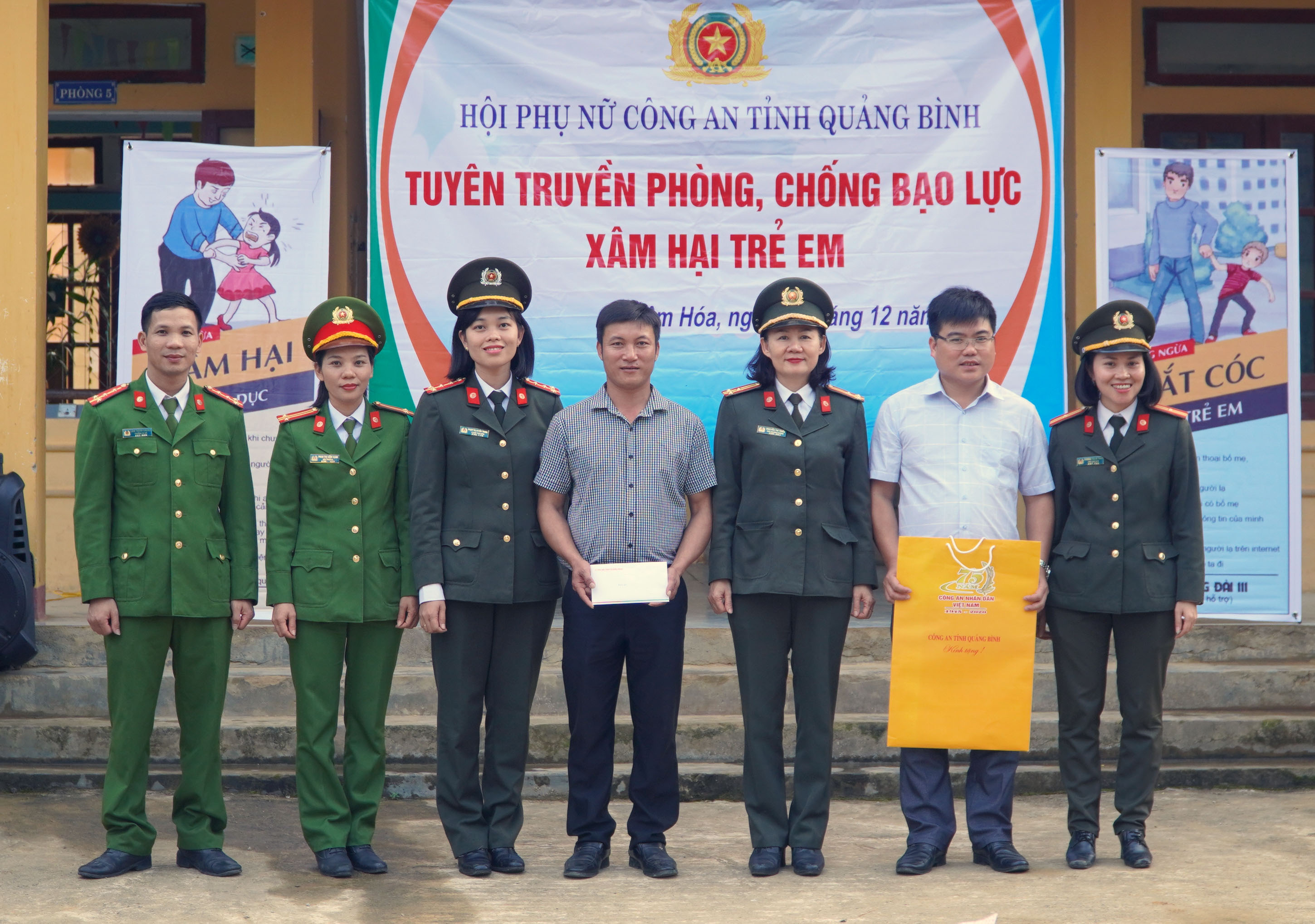Hồi âm bài báo "Chuyện về những bể bơi đặc biệt"