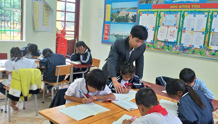Thầy giáo "Bru Toàn"