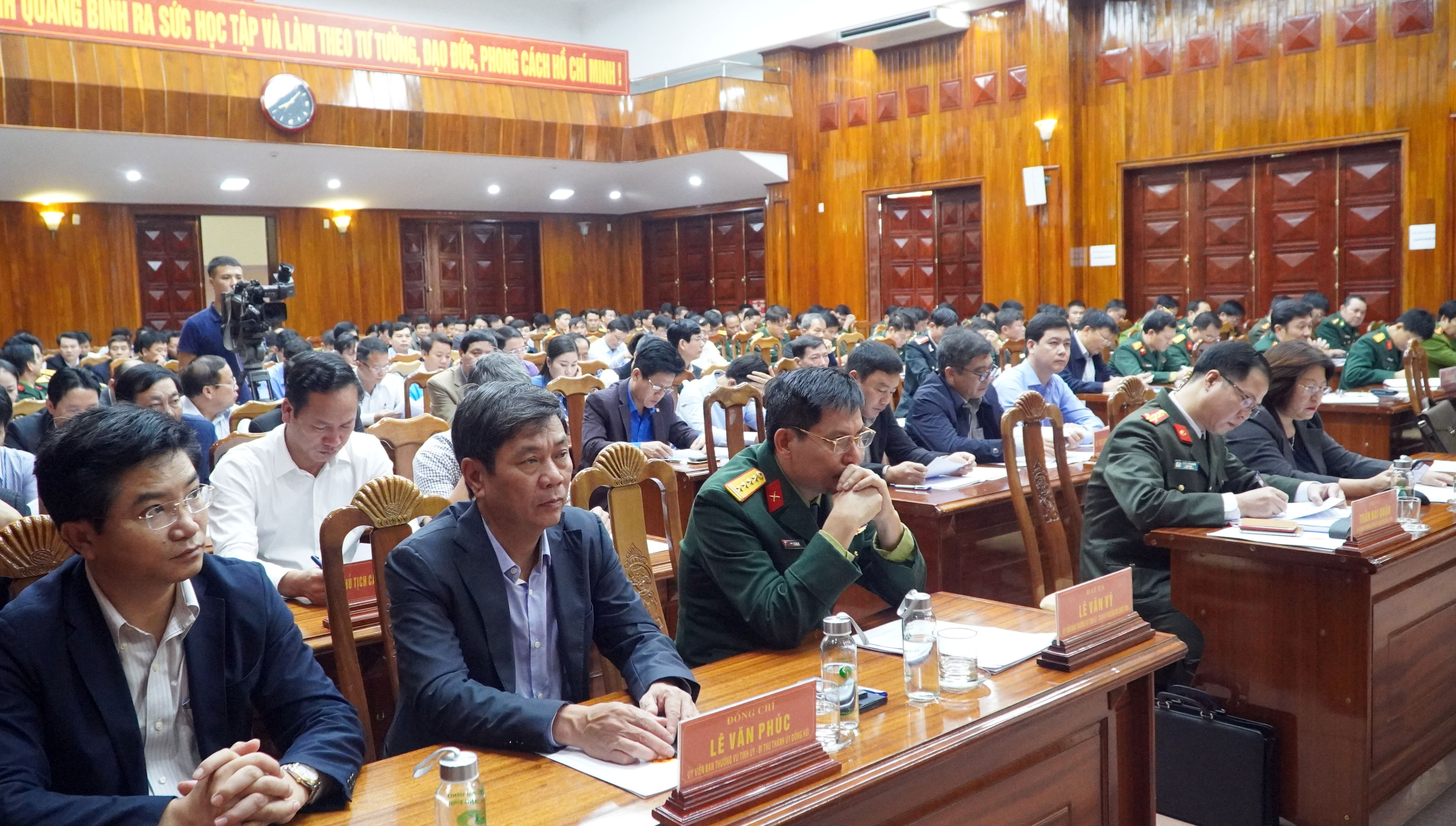 Kết hợp chặt chẽ giữa phát triển kinh tế-xã hội với củng cố, tăng cường quốc phòng-an ninh
