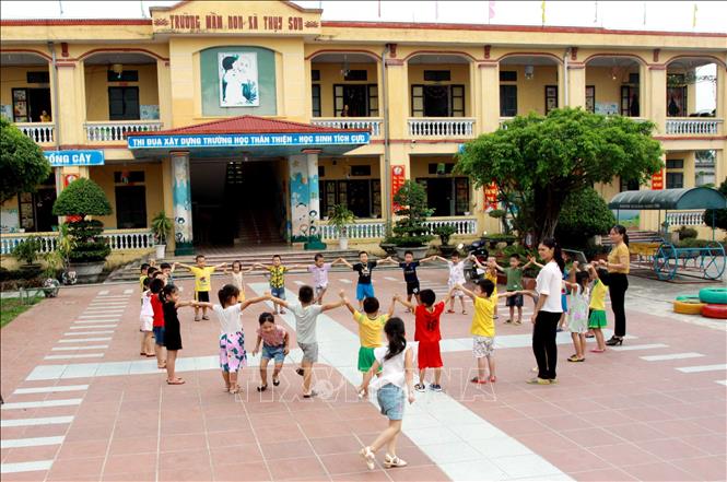 Bộ trưởng Phùng Xuân Nhạ: Không tinh giản biên chế giáo viên mầm non