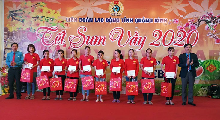 LĐLĐ tỉnh trích 4,4 tỷ đồng thực hiện chương trình "Tết sum vầy" năm 2020