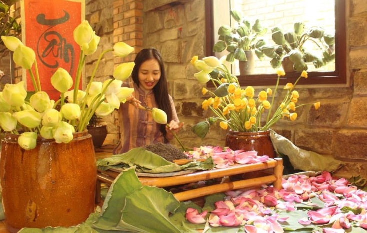 Cô gái Quảng Bình "say" trà Việt