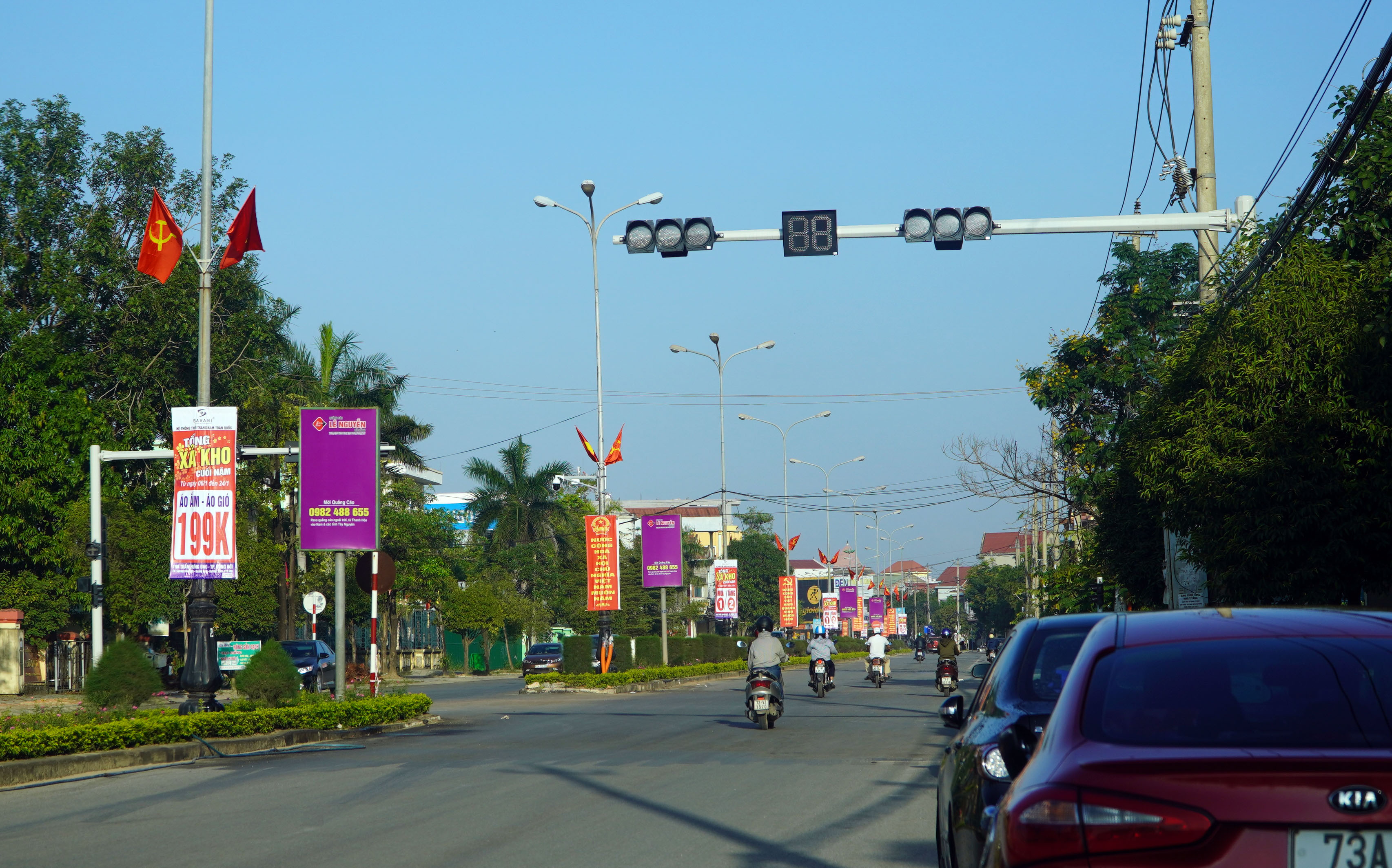 Toàn tỉnh lắp đặt mới 6 cụm đèn tín hiệu giao thông