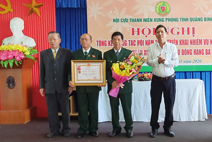 Hội Cựu TNXP tỉnh được tặng thưởng Huân chương Lao động hạng Ba