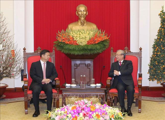 Thường trực Ban Bí thư Trần Quốc Vượng tiếp Đoàn Đại biểu Đảng Cộng sản Trung Quốc