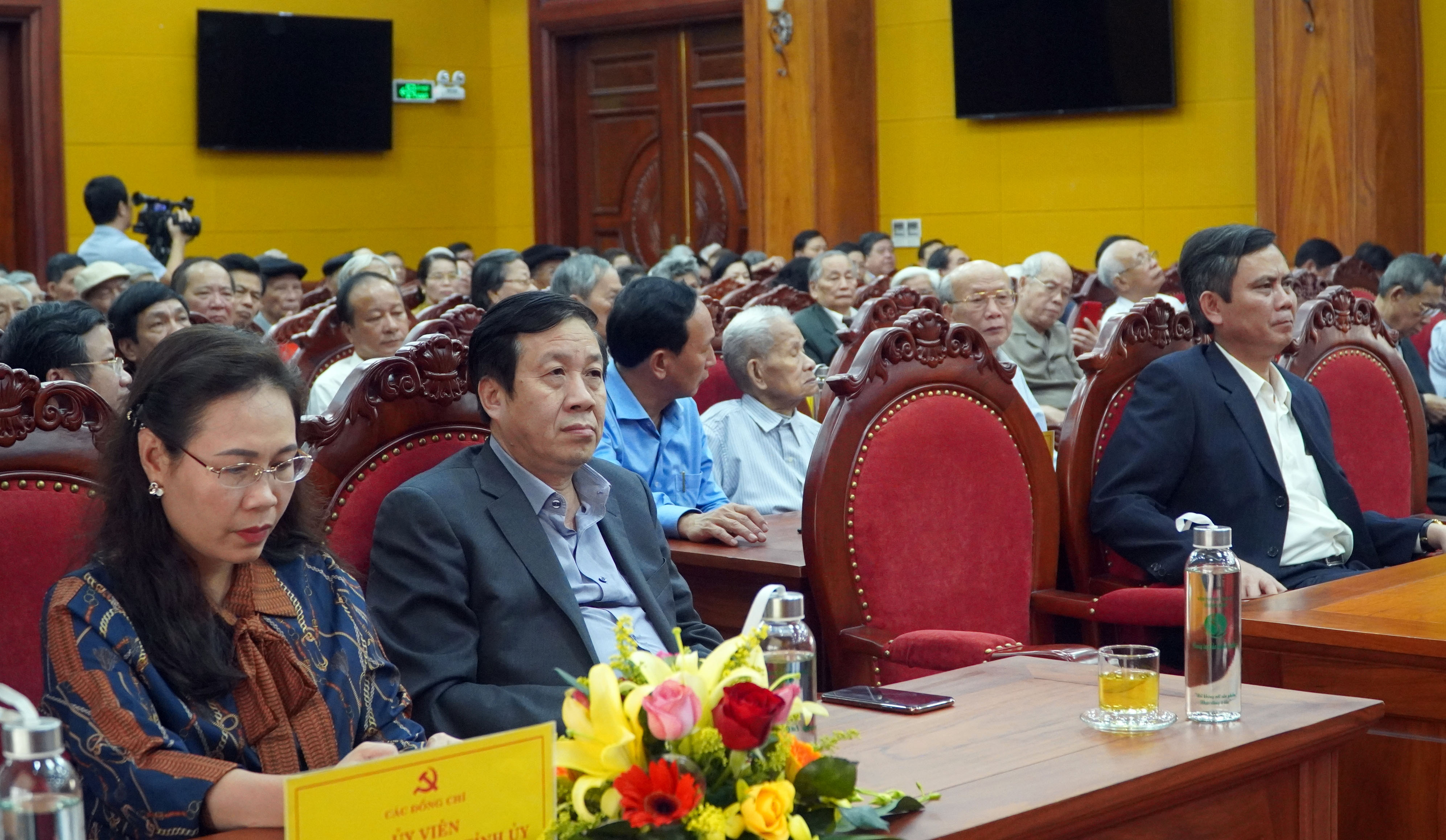Thường trực Tỉnh ủy gặp mặt nguyên cán bộ lãnh đạo cốt cán của tỉnh nhân dịp Xuân Canh Tý 2020