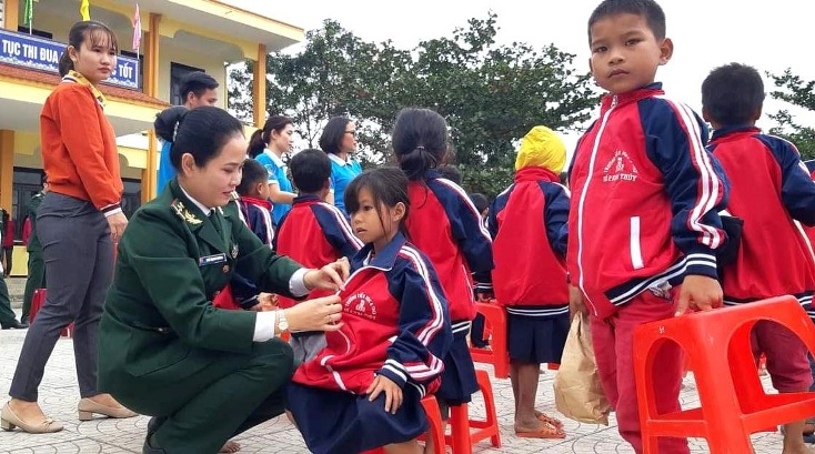 Ấm áp xuân biên cương