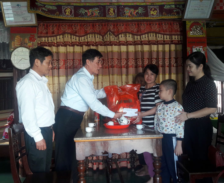 TP. Đồng Hới:  Tổ chức các đoàn thăm gia đình chính sách dịp Xuân Canh Tý 2020