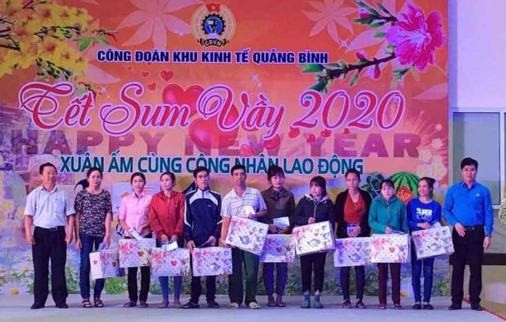 Tết ấm với người lao động