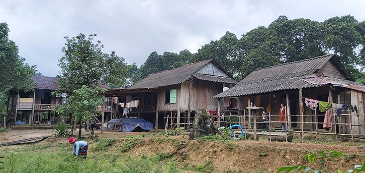 "Mở lối" nông thôn mới miền núi...