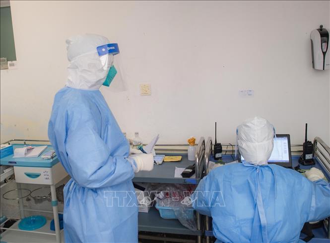 Trung Quốc và Nga đang phát triển vaccine phòng ngừa virus corona
