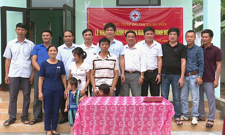 "Tiếp sức" cho người nghèo