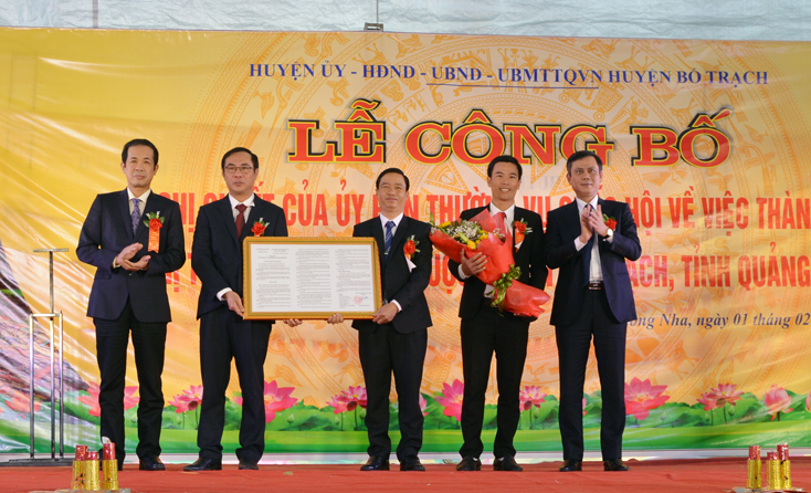 Công bố thành lập thị trấn Phong Nha, huyện Bố Trạch