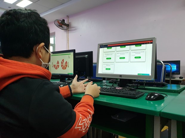 Mở hệ thống học trực tuyến cho học sinh phải nghỉ vì dịch corona