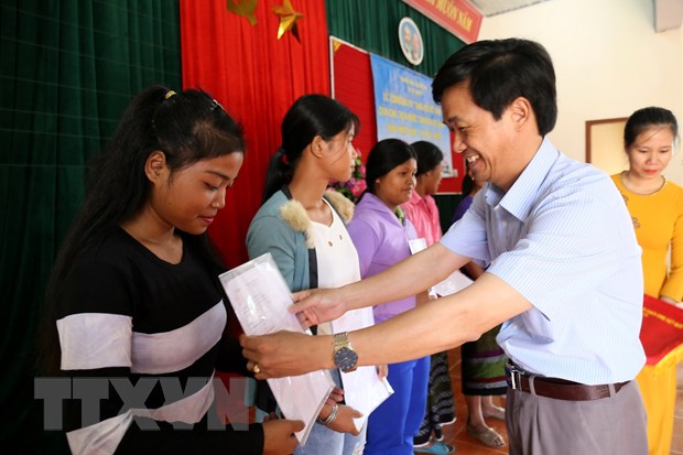 Ban hành nghị định quy định điều kiện nhập quốc tịch Việt Nam