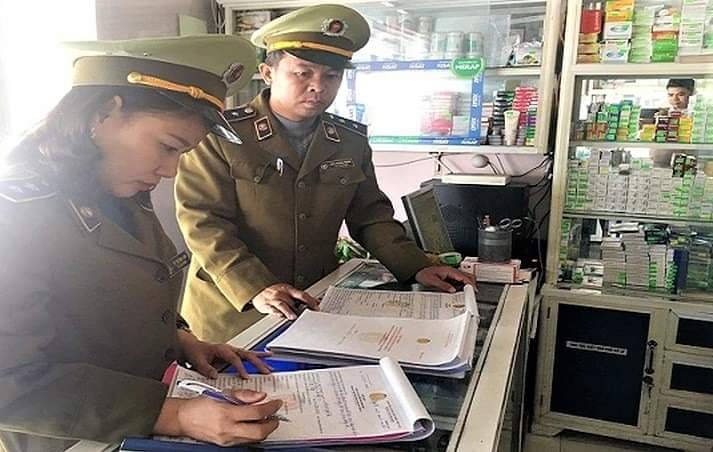 Xử lý 17 cơ sở có dấu hiệu lợi dụng dịch bệnh để trục lợi