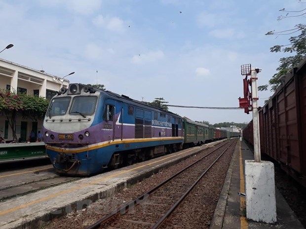 Giảm đến 50% giá vé cho hành khách mua vé tàu sớm, cự ly dài