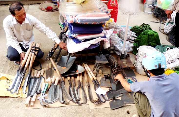 Chợ phiên Ba Đồn - không gian kinh tế, không gian văn hóa