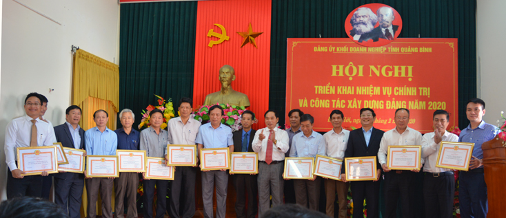 Tập trung chỉ đạo phát động các phong trào thi đua trong doanh nghiệp