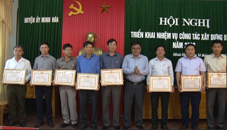 Huyện ủy Minh Hóa: Tập trung lãnh đạo phát triển kinh tế xã hội và công tác đại hội Đảng ở cơ sở