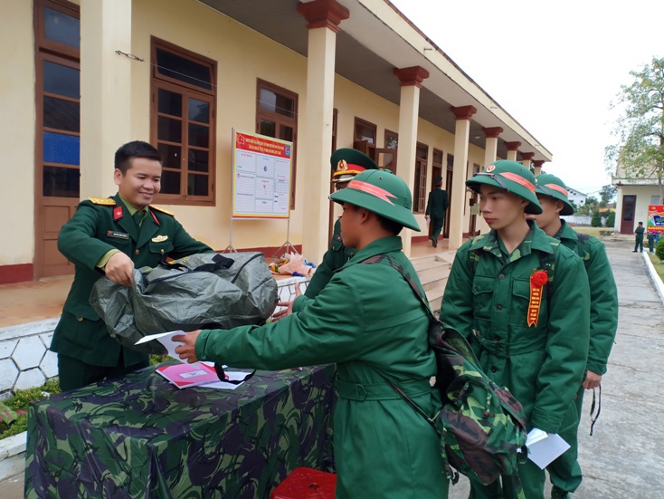 Những ngày đầu ở đơn vị đón tân binh