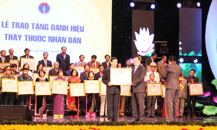 Người thầy thuốc nhân dân tận tâm